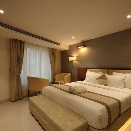 Royal Plaza Suites By Rak Rooms, Mangaluru Esterno foto