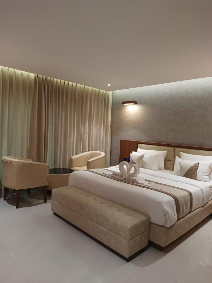 Royal Plaza Suites By Rak Rooms, Mangaluru Esterno foto