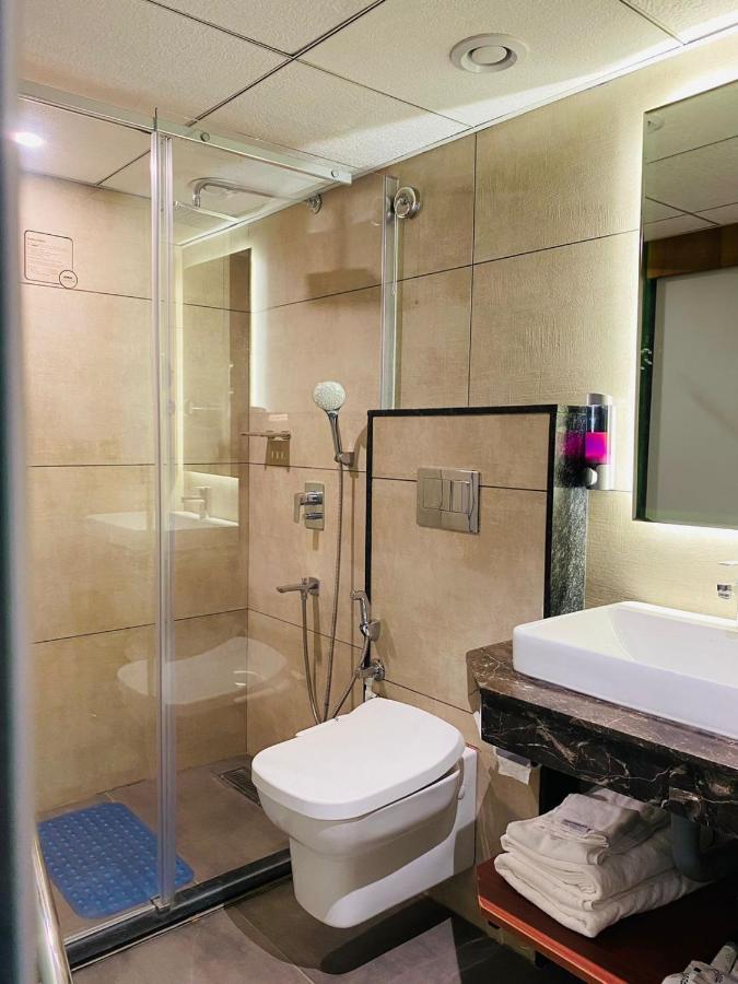 Royal Plaza Suites By Rak Rooms, Mangaluru Esterno foto