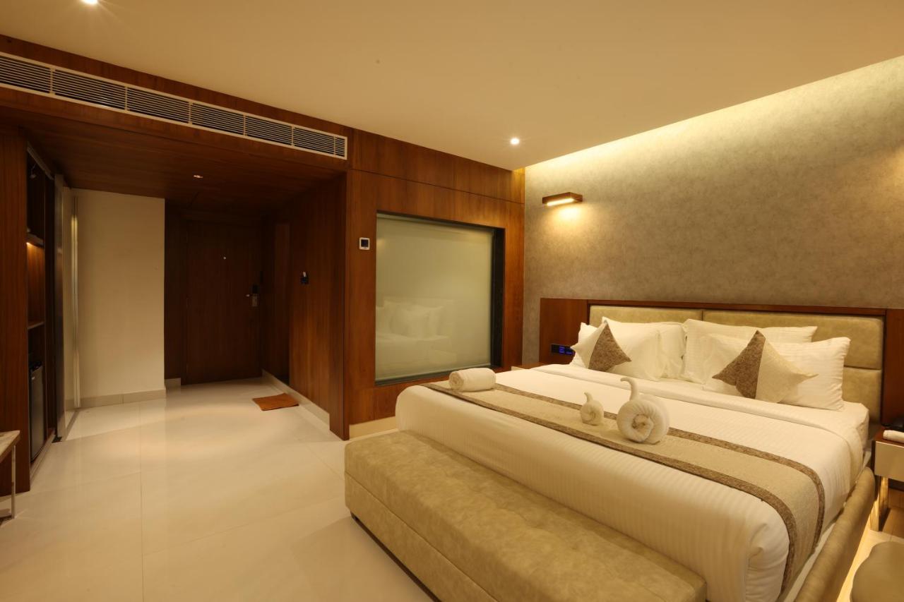 Royal Plaza Suites By Rak Rooms, Mangaluru Esterno foto