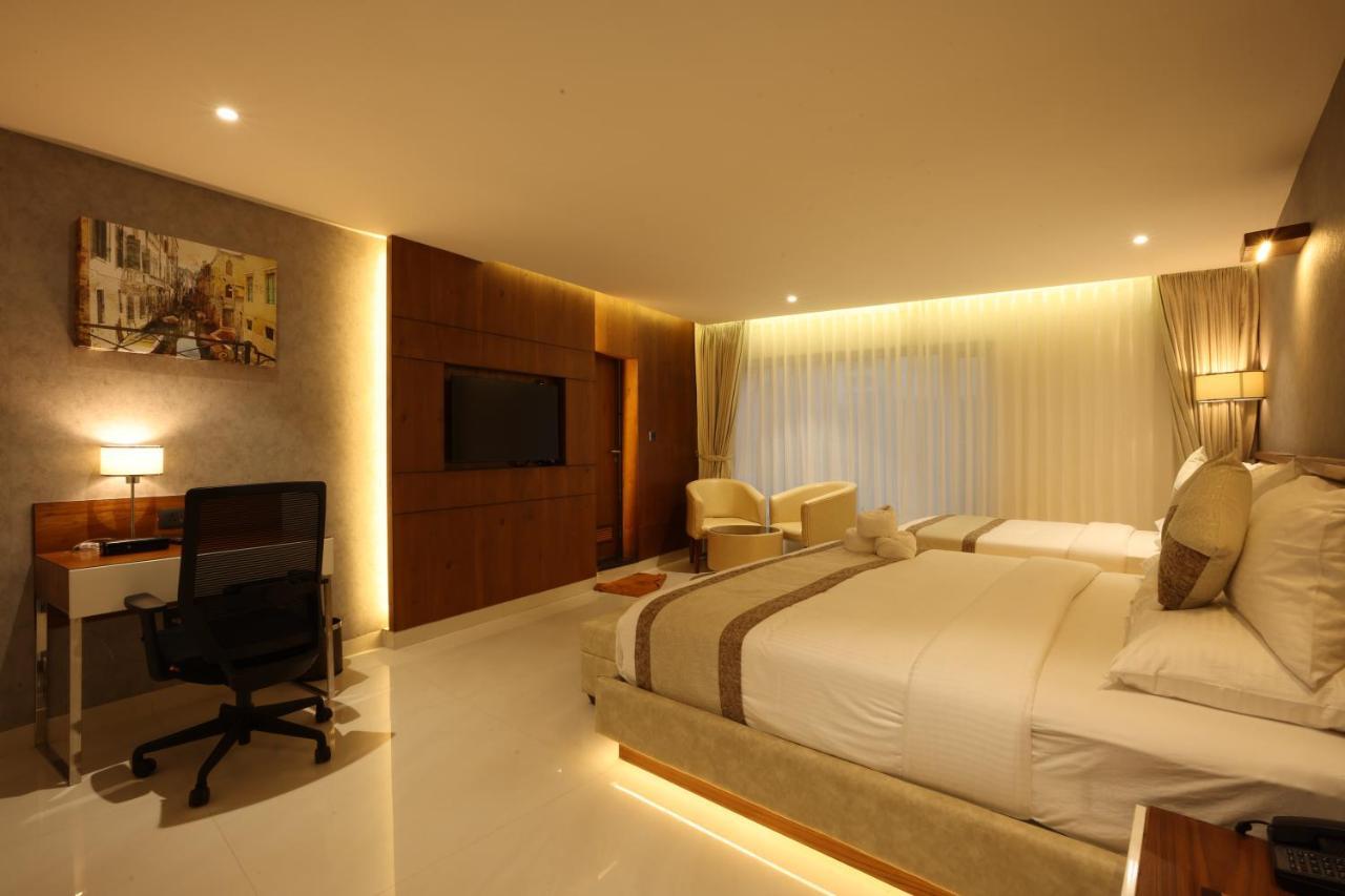 Royal Plaza Suites By Rak Rooms, Mangaluru Esterno foto