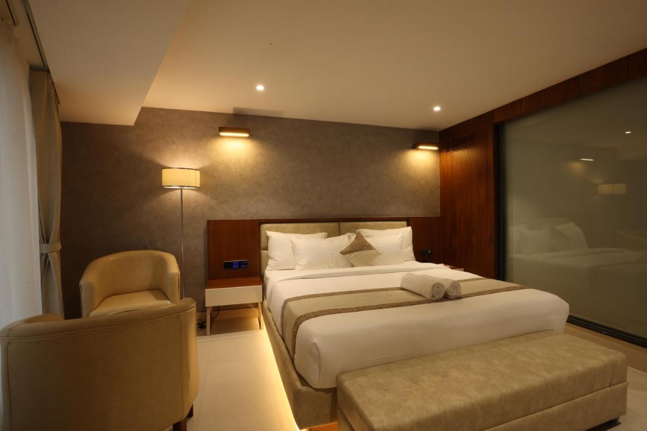 Royal Plaza Suites By Rak Rooms, Mangaluru Esterno foto
