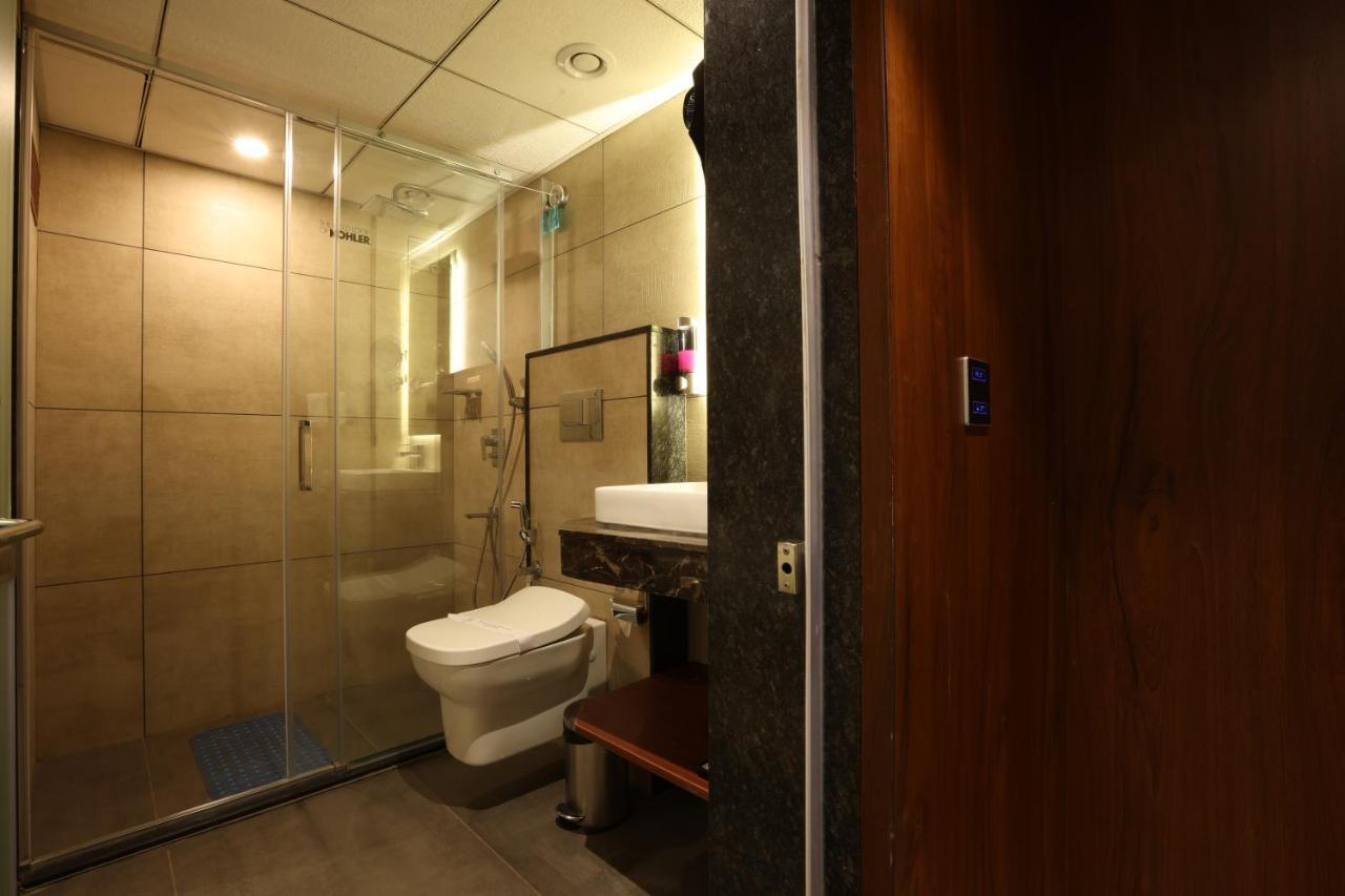 Royal Plaza Suites By Rak Rooms, Mangaluru Esterno foto