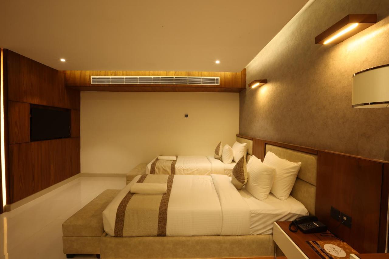 Royal Plaza Suites By Rak Rooms, Mangaluru Esterno foto