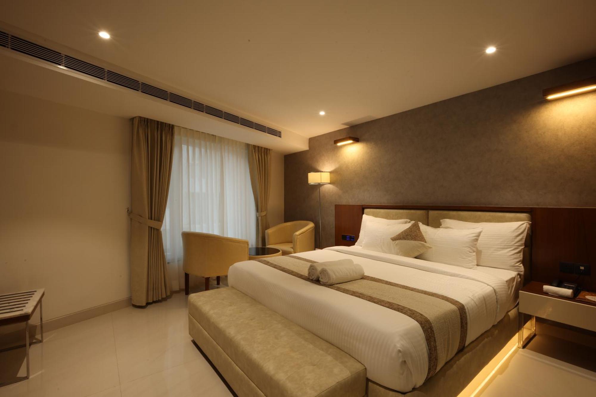 Royal Plaza Suites By Rak Rooms, Mangaluru Esterno foto
