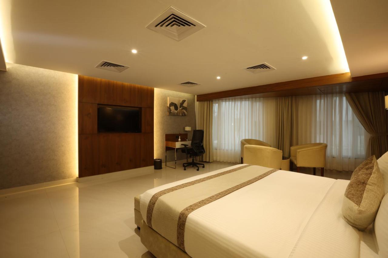 Royal Plaza Suites By Rak Rooms, Mangaluru Esterno foto
