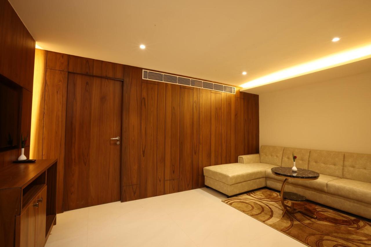 Royal Plaza Suites By Rak Rooms, Mangaluru Esterno foto