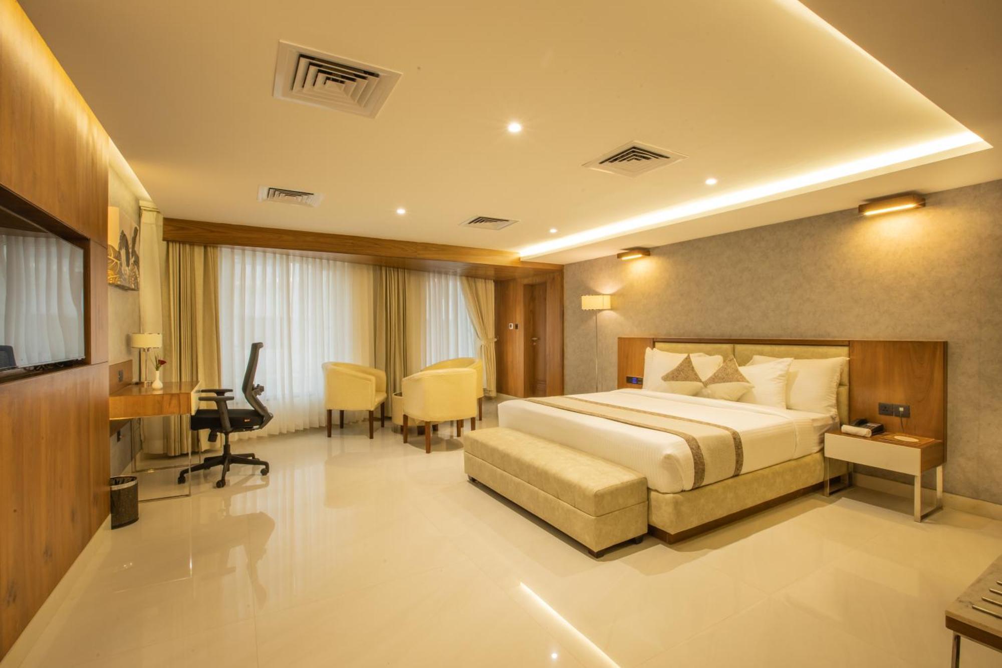 Royal Plaza Suites By Rak Rooms, Mangaluru Esterno foto